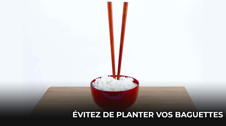 Éviter De Planter Ses Baguettes Verticalement Dans La Nourriture Au Japon